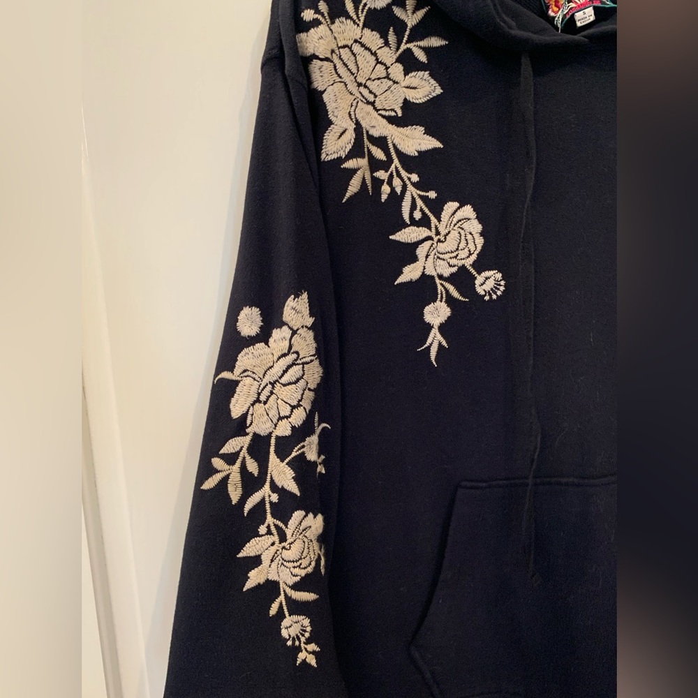 Johnny Was Embroidered Hoodie NWOT - Picture 9 of 11